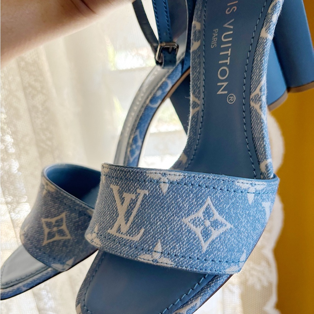 Louis Vuitton Silhouette Heels